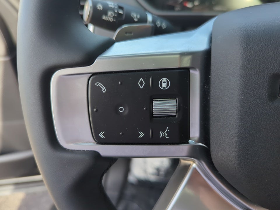 2024 Land Rover Discovery P360 Dynamic SE