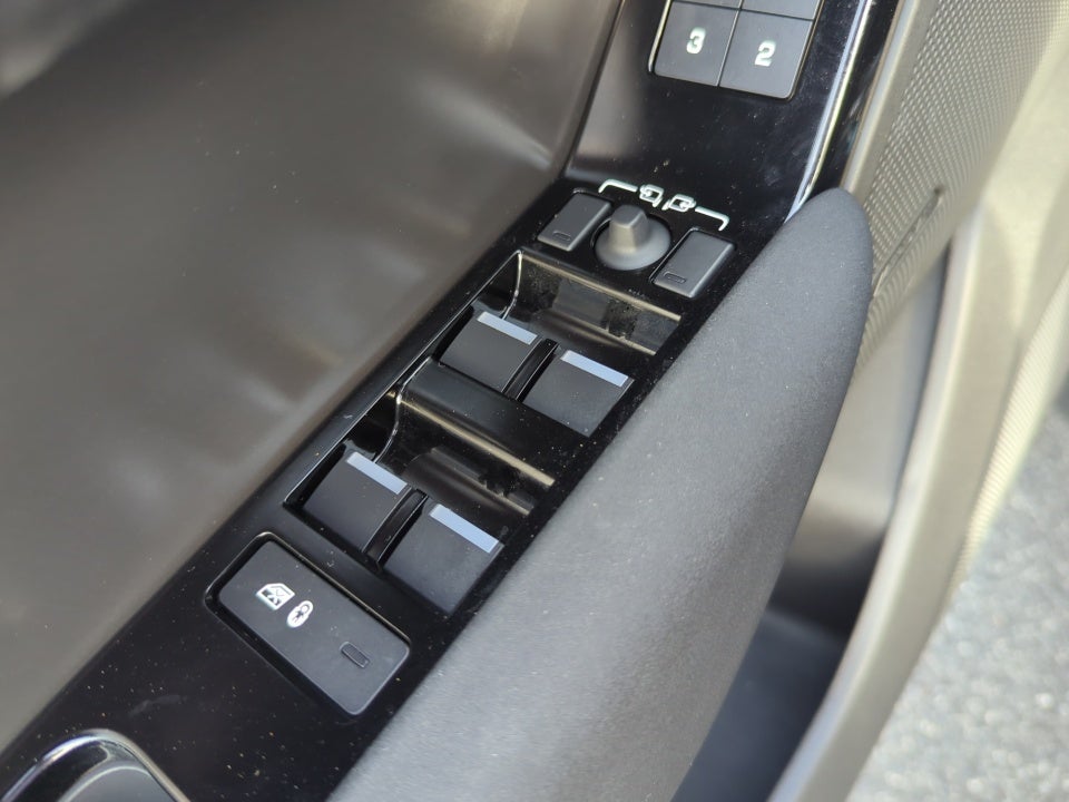 2025 Land Rover Range Rover Velar P250 Dynamic SE