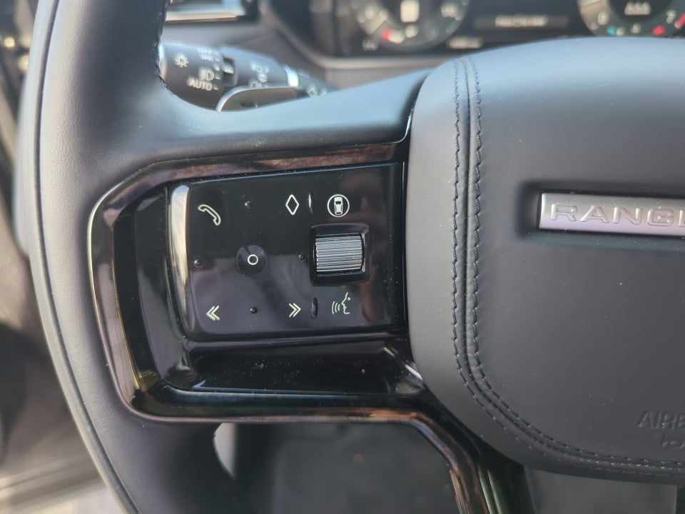 2025 Land Rover Range Rover Velar P250 Dynamic SE