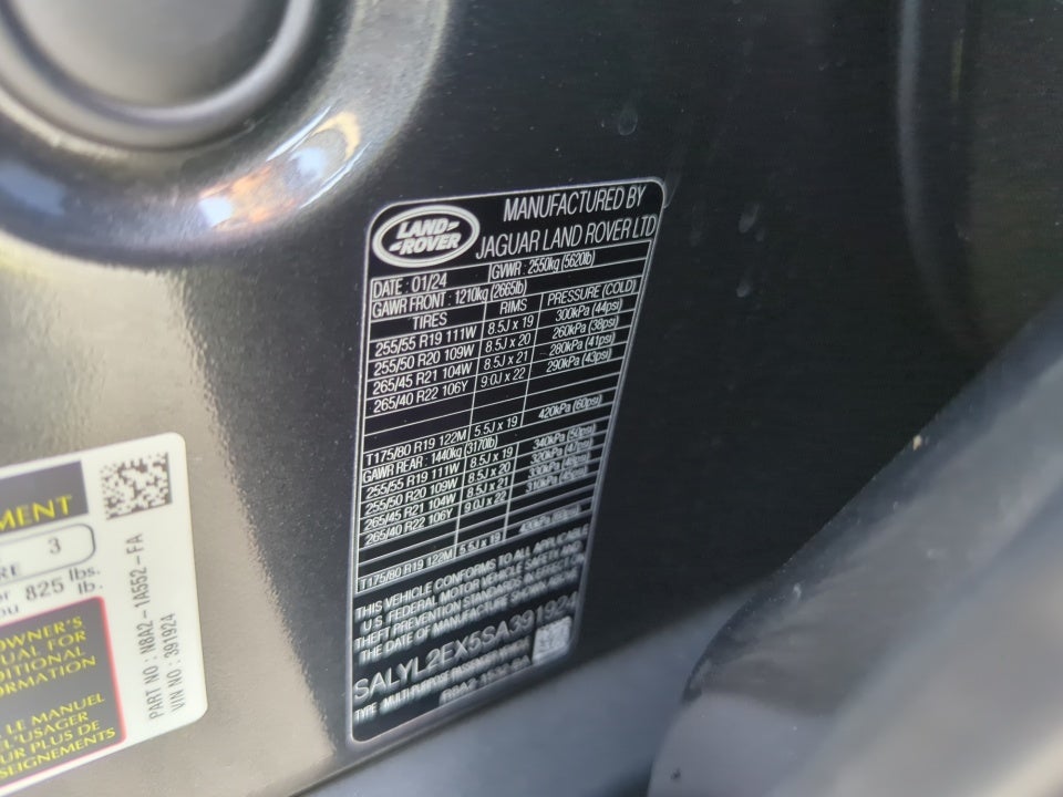 2025 Land Rover Range Rover Velar P250 Dynamic SE