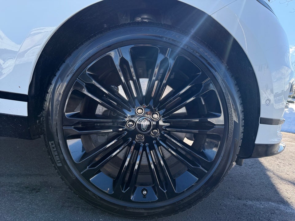 2026 Land Rover Range Rover Velar P250 Dynamic SE