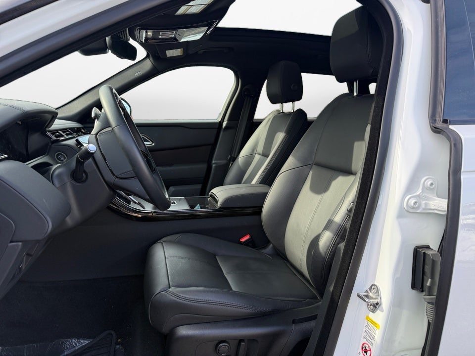 2026 Land Rover Range Rover Velar P250 Dynamic SE