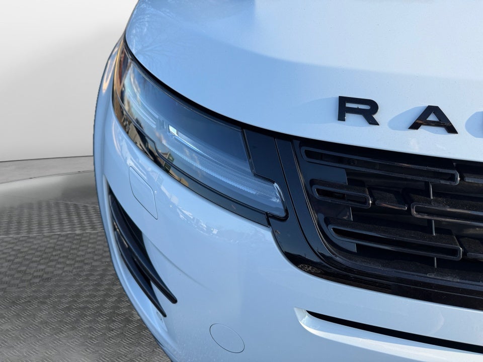 2026 Land Rover Range Rover Evoque Dynamic SE