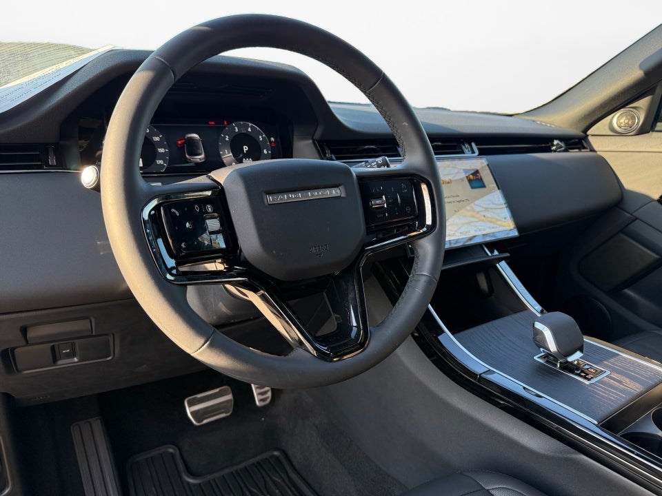 2026 Land Rover Range Rover Evoque Dynamic SE