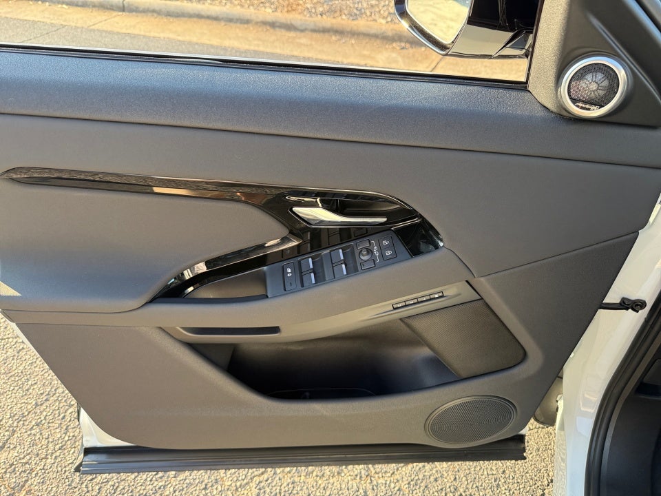 2026 Land Rover Range Rover Evoque Dynamic SE