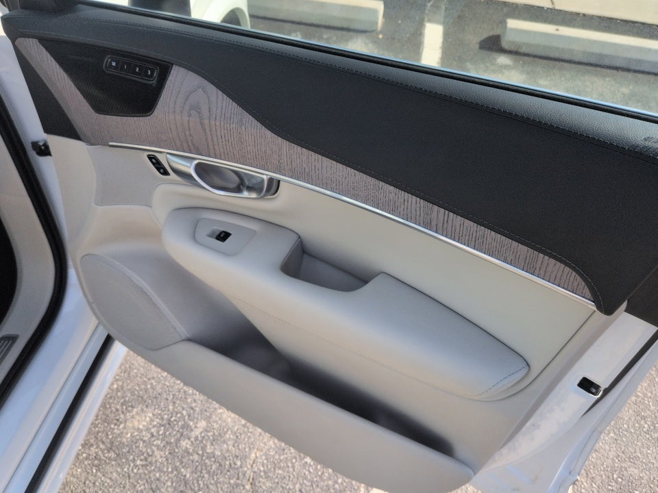 2021 Volvo XC90 T6 Inscription 7 Passenger