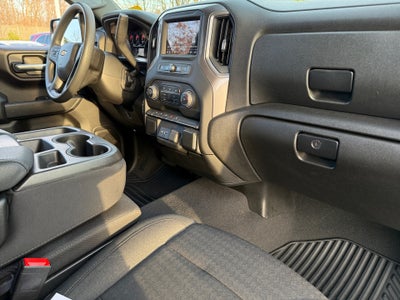 2022 Chevrolet Silverado 1500 4WD Crew Cab Short Bed Custom
