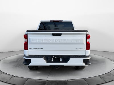 2022 Chevrolet Silverado 1500 4WD Crew Cab Short Bed Custom