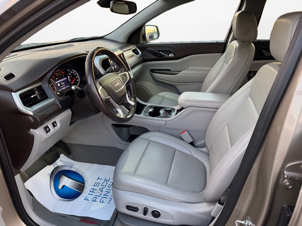 2022 GMC Acadia FWD SLT