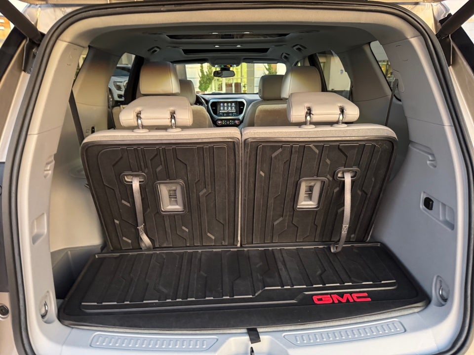 2022 GMC Acadia FWD SLT