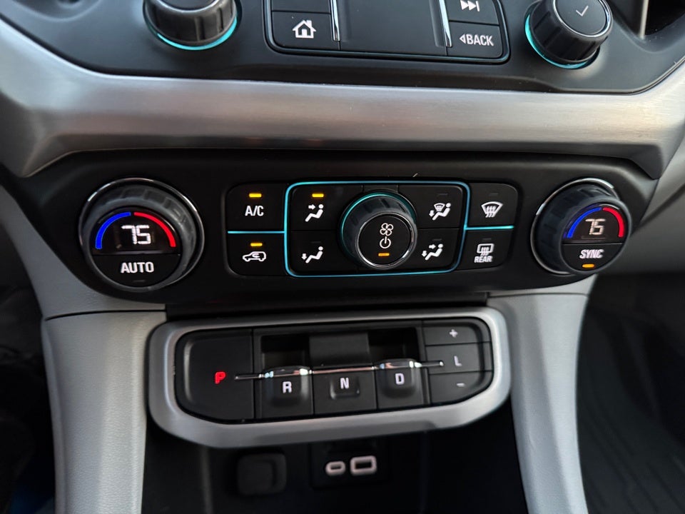 2022 GMC Acadia FWD SLT