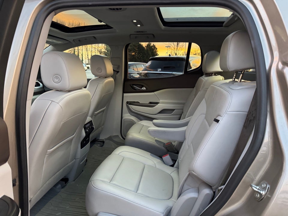 2022 GMC Acadia FWD SLT