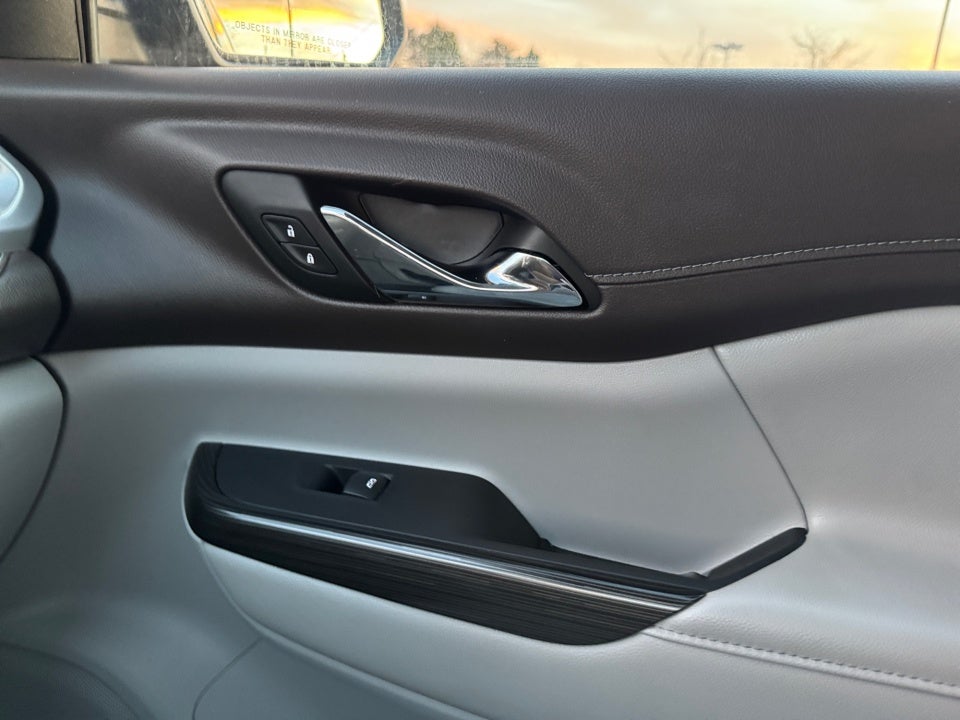 2022 GMC Acadia FWD SLT