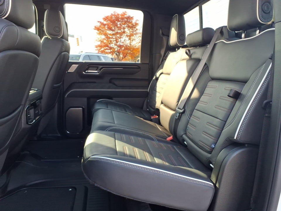 2025 GMC Sierra 2500HD 4WD Crew Cab Standard Bed AT4X