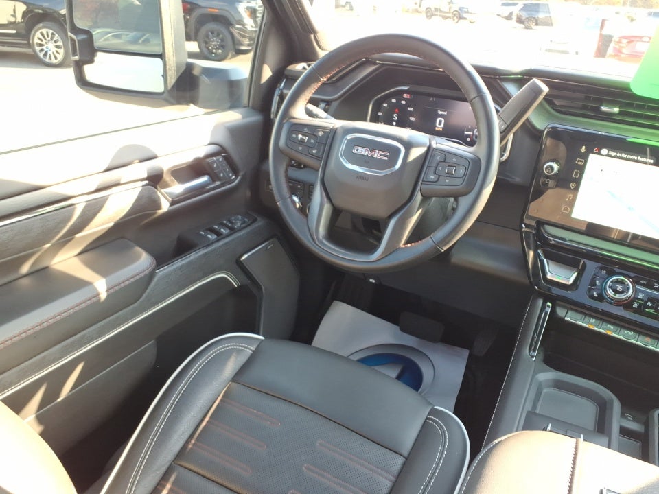 2025 GMC Sierra 2500HD 4WD Crew Cab Standard Bed AT4X