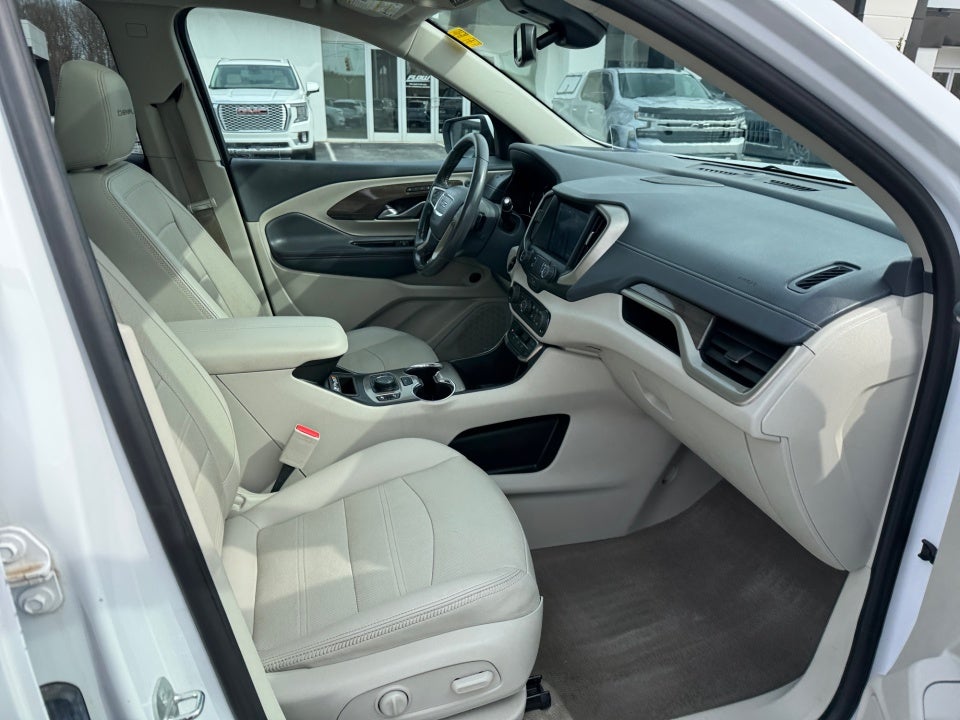 2022 GMC Terrain AWD Denali