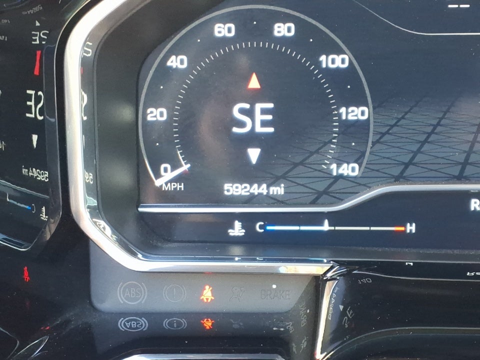 2022 GMC Sierra 1500 4WD Crew Cab Short Box Elevation