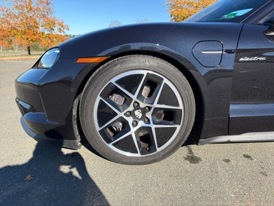 2025 Porsche Taycan 4