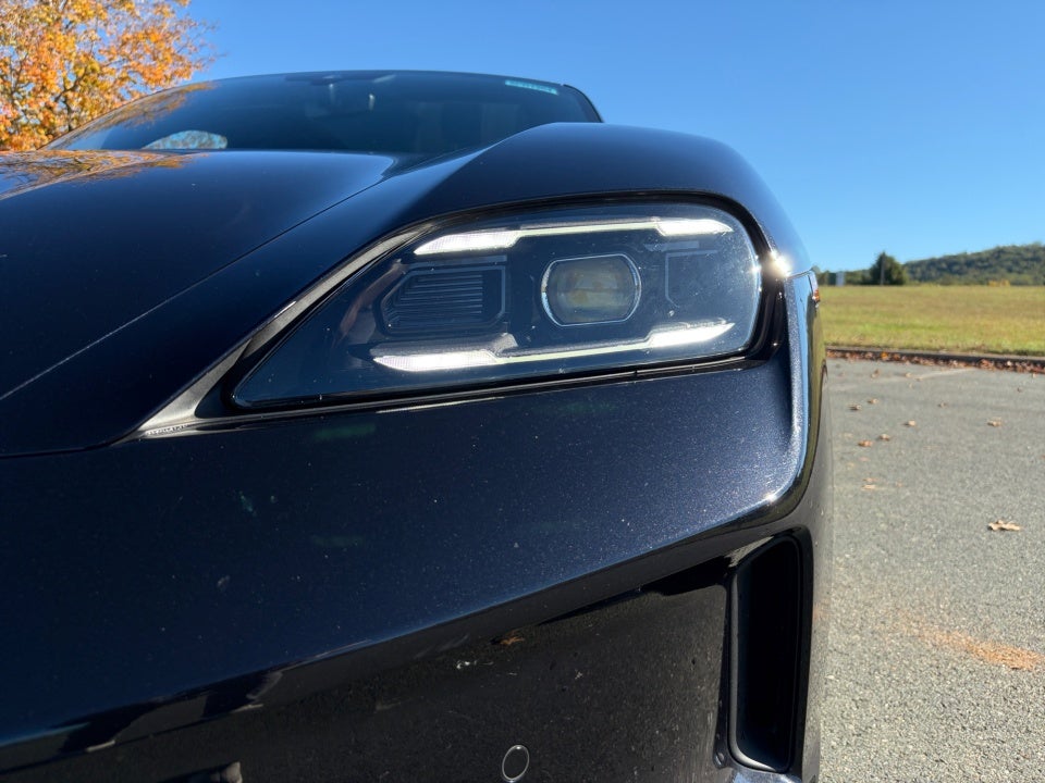 2025 Porsche Taycan 4