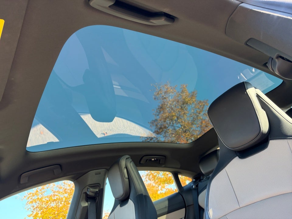 2025 Porsche Taycan 4