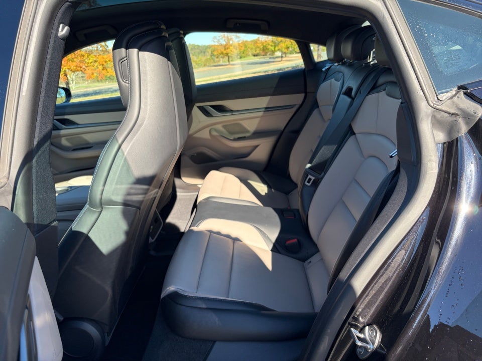 2025 Porsche Taycan 4