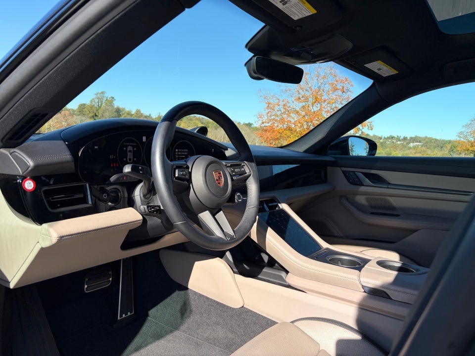 2025 Porsche Taycan 4