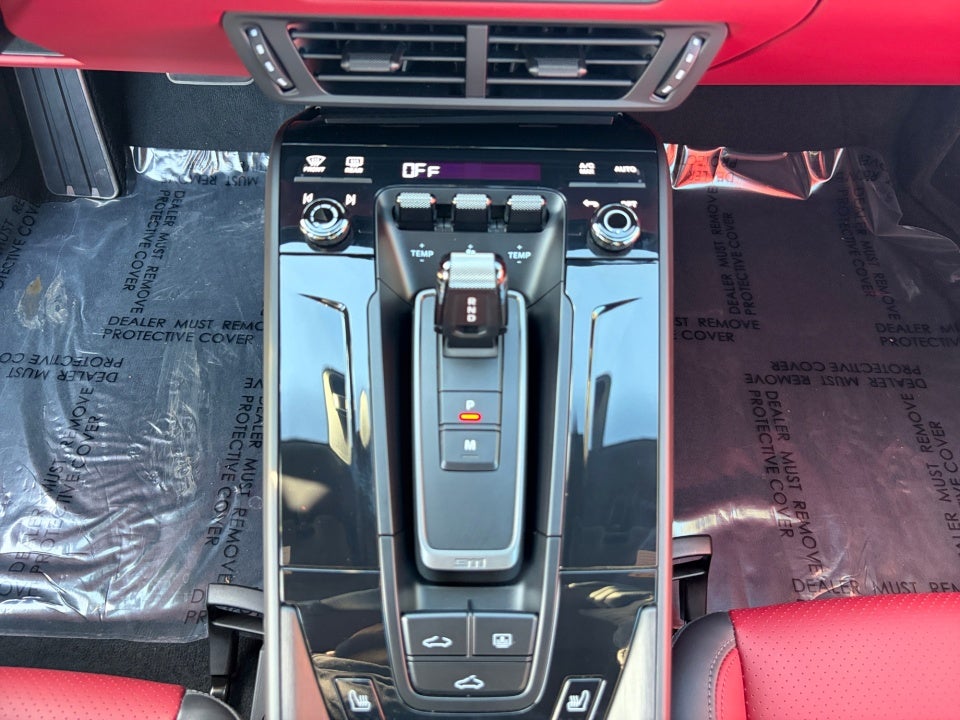 2025 Porsche 911 Carrera GTS