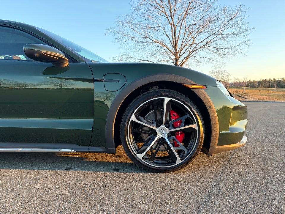 2025 Porsche Taycan Cross Turismo 4S