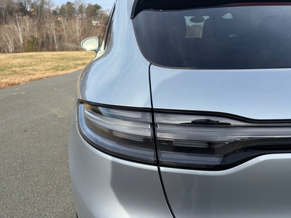 2025 Porsche Macan Base