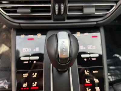 2025 Porsche Macan Base