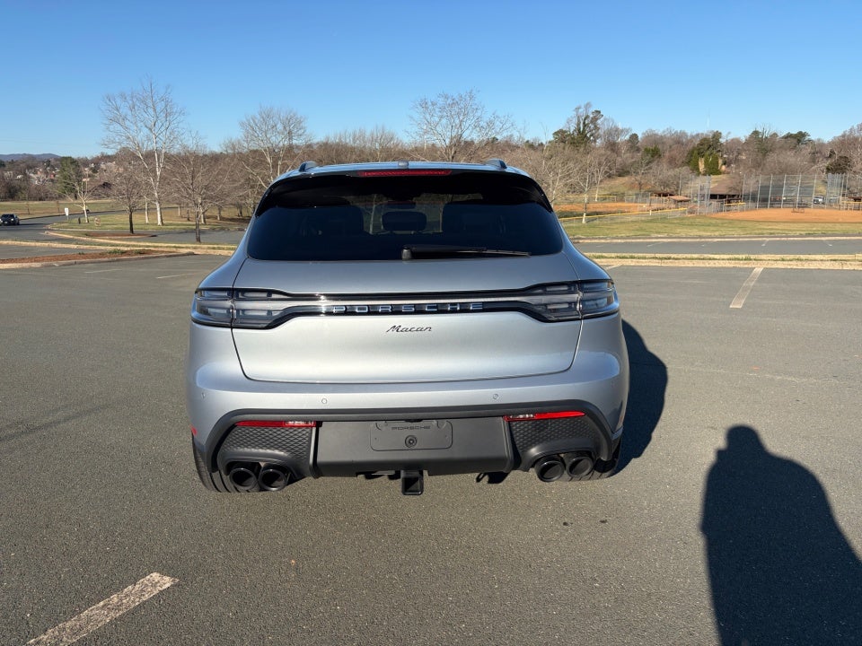 2025 Porsche Macan Base