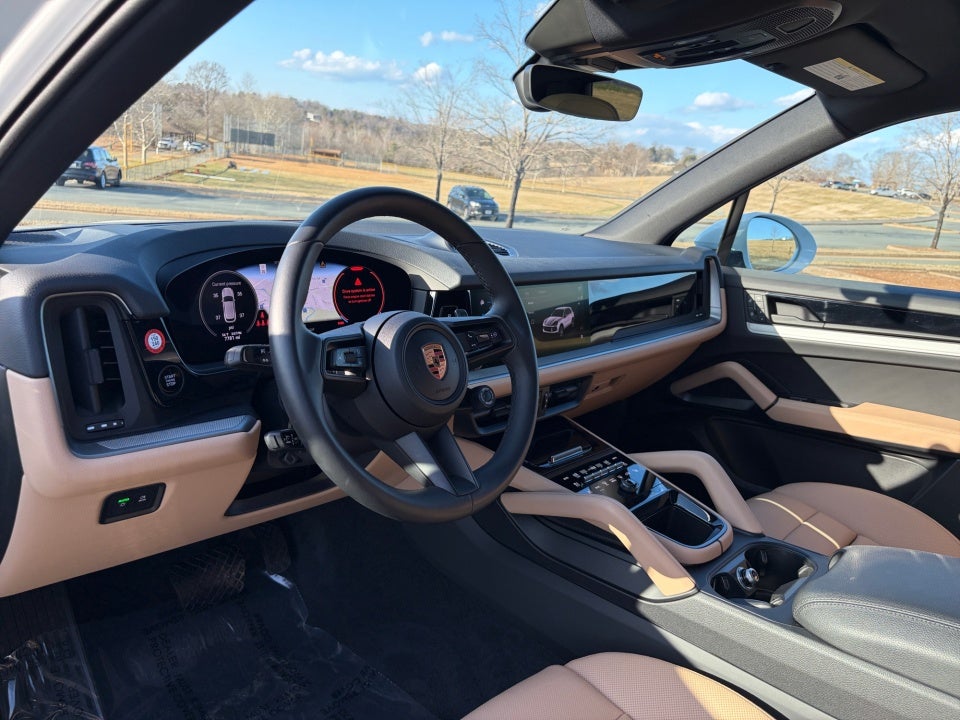 2025 Porsche Cayenne Base