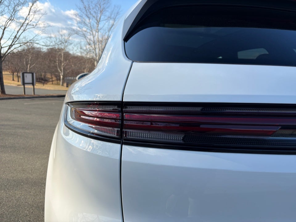 2025 Porsche Cayenne Base