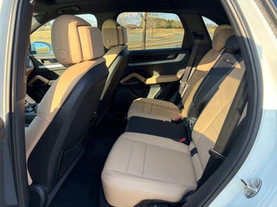 2025 Porsche Cayenne Base