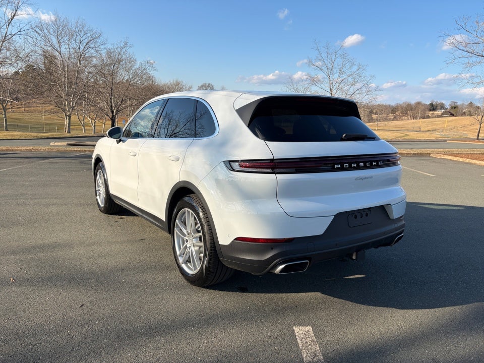 2025 Porsche Cayenne Base