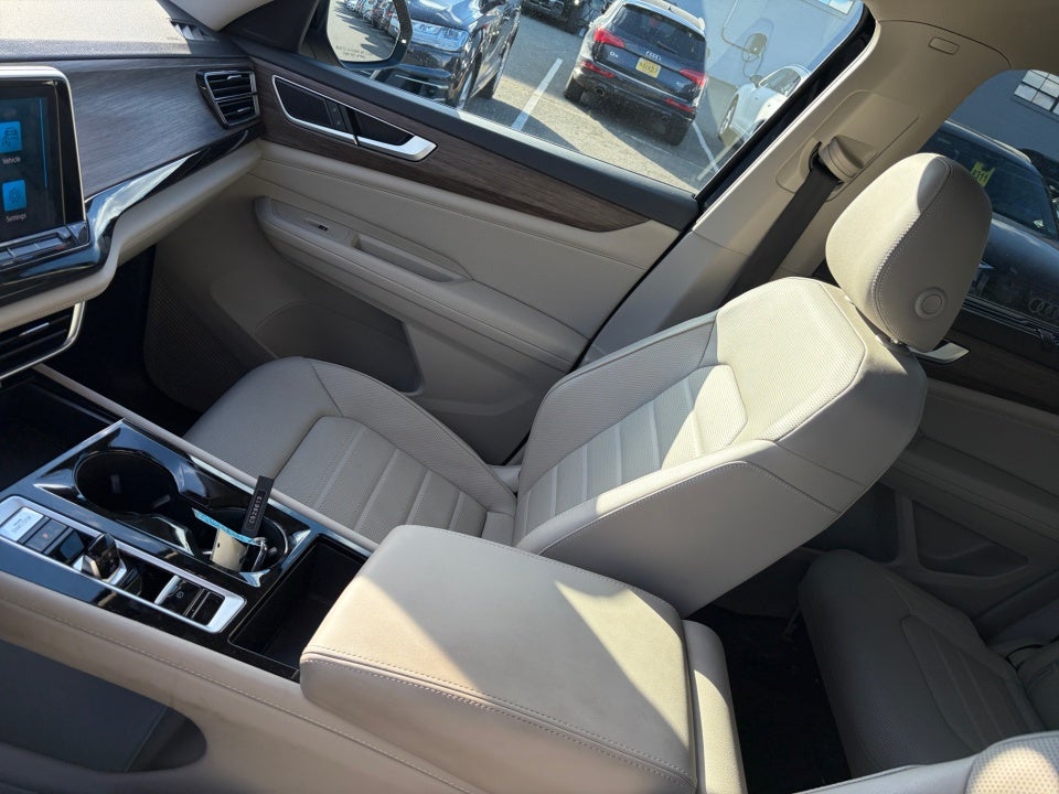 2025 Volkswagen Atlas 2.0T SEL