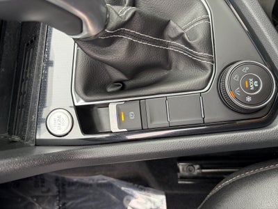 2025 Volkswagen Taos 1.5T SE Black