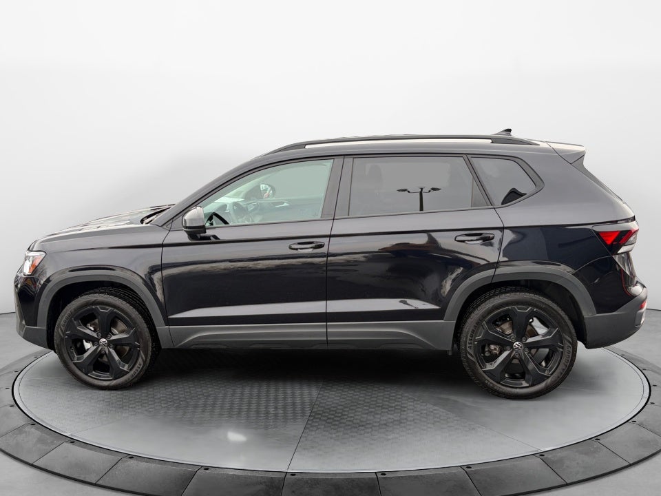 2025 Volkswagen Taos 1.5T SE Black