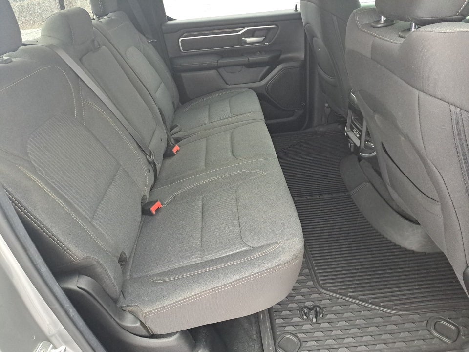 2020 RAM 1500 Big Horn Crew Cab 4x4 5'7" Box