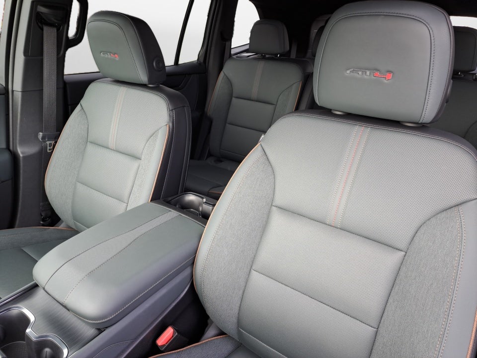 2025 GMC Acadia AWD AT4