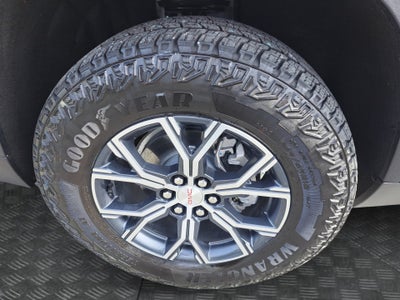 2025 GMC Acadia AWD AT4