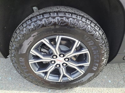 2025 GMC Acadia AWD AT4