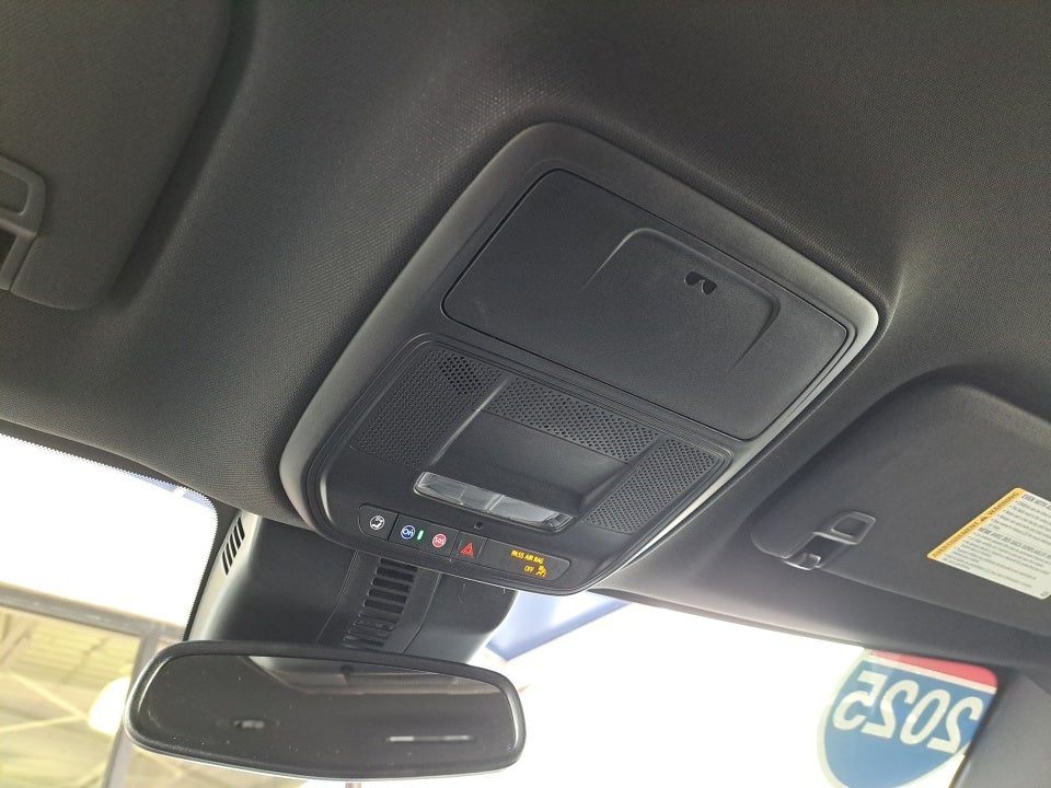 2025 GMC Acadia AWD AT4