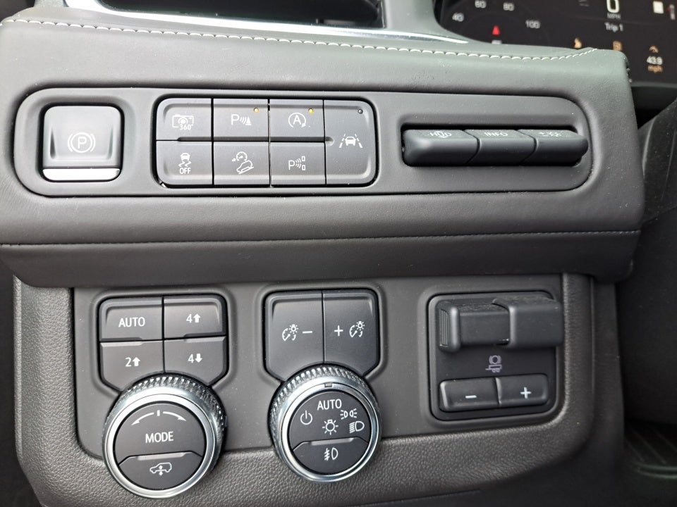 2023 GMC Yukon 4WD Denali Ultimate