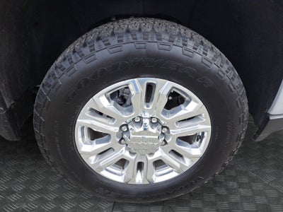 2022 GMC Sierra 2500HD 4WD Crew Cab Standard Bed Denali