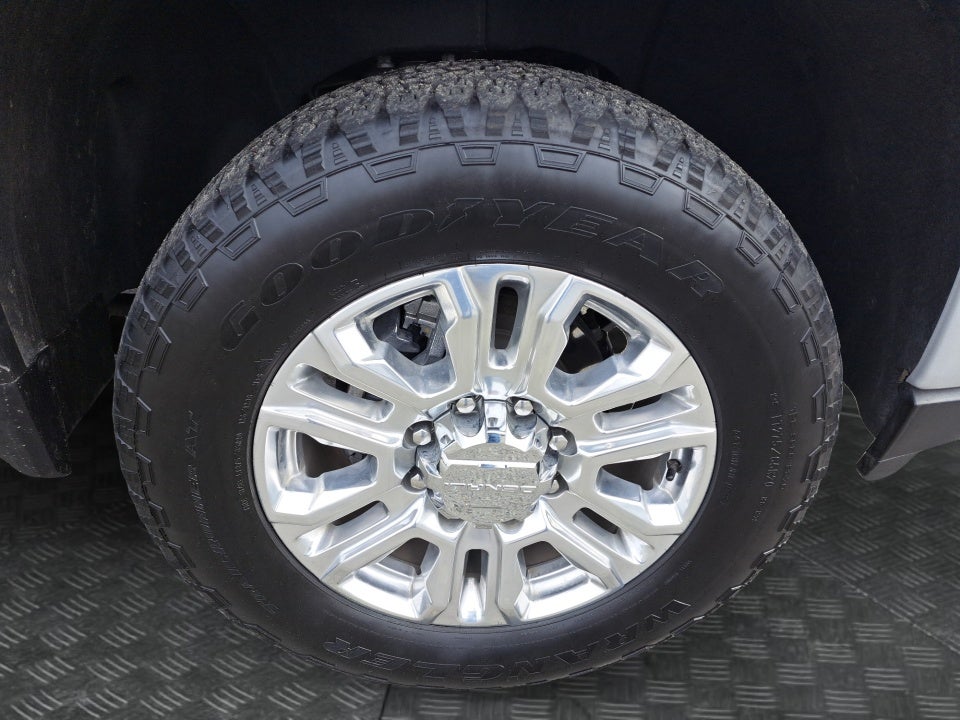 2022 GMC Sierra 2500HD 4WD Crew Cab Standard Bed Denali