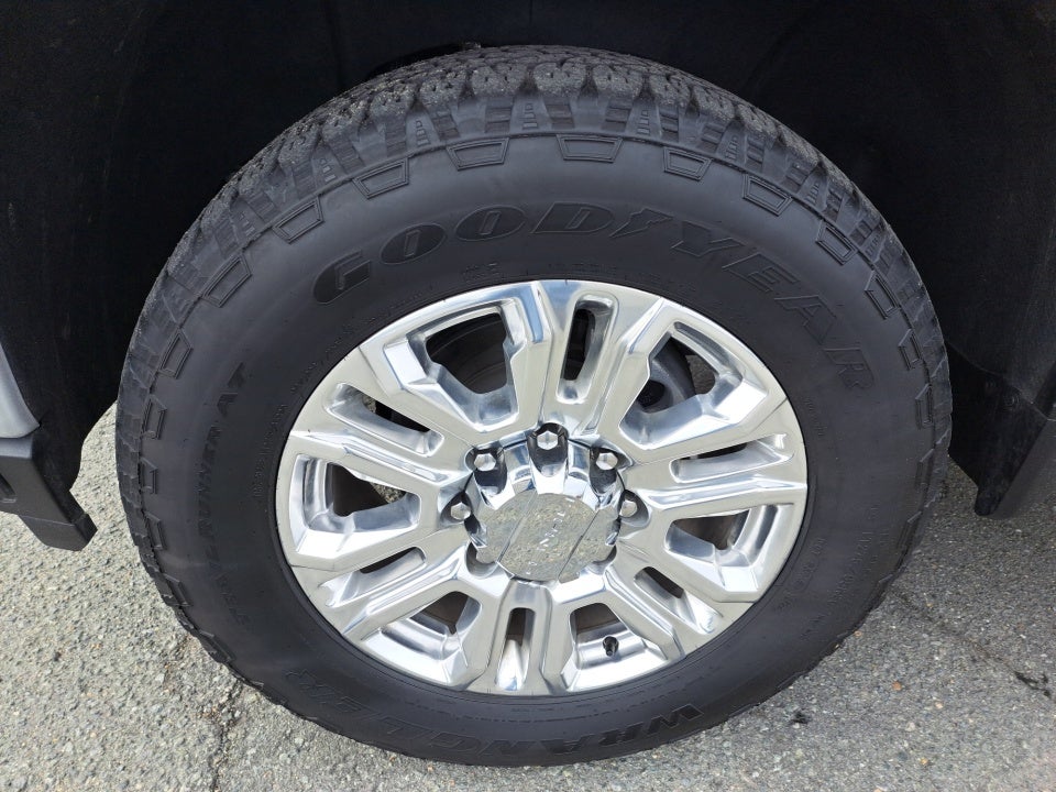 2022 GMC Sierra 2500HD 4WD Crew Cab Standard Bed Denali