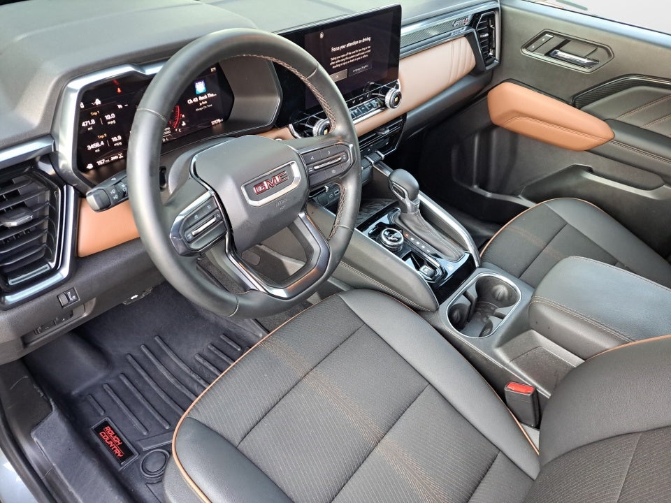 2025 GMC Canyon 4WD AT4