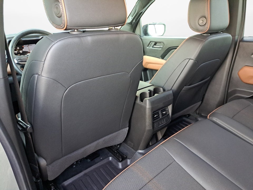 2025 GMC Canyon 4WD AT4