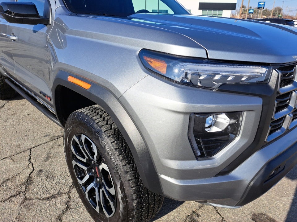 2025 GMC Canyon 4WD AT4